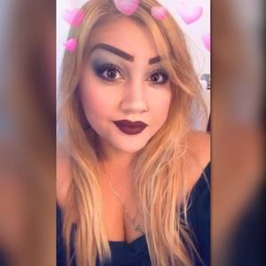 Meet your Posher, Yanel